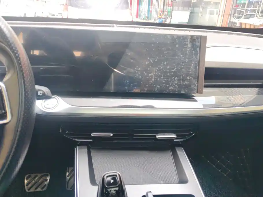 Roewe RX5 eMAX — миниатюра 13