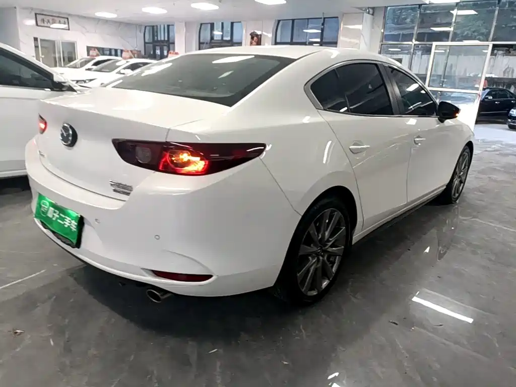 Mazda 3 Axela — миниатюра 7