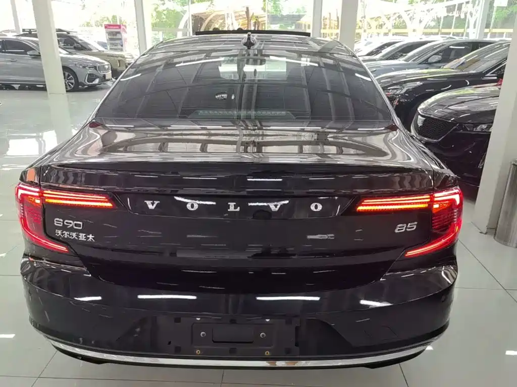 Volvo S90 2025 B5 Luxury