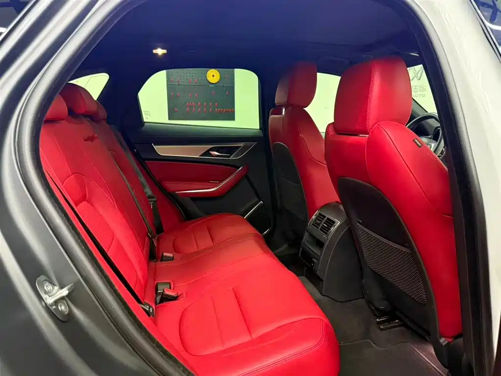 Jaguar F-Pace 2024 P250 R-Dynamic SE