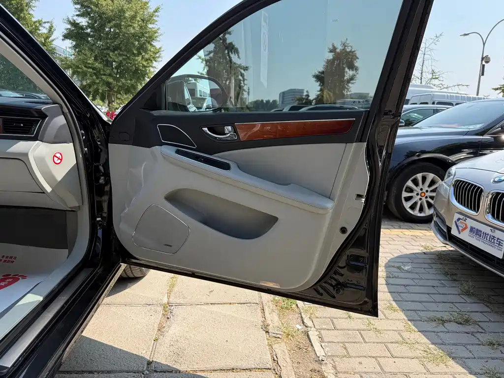 Hongqi Hongqi H7 — миниатюра 15