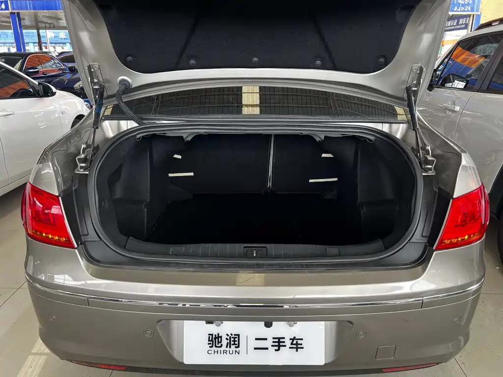 Peugeot 408 — миниатюра 13