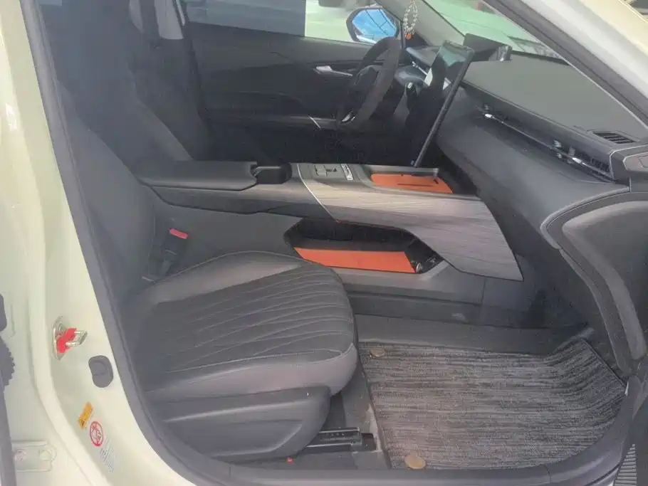 Changan Eado PHEV — миниатюра 8