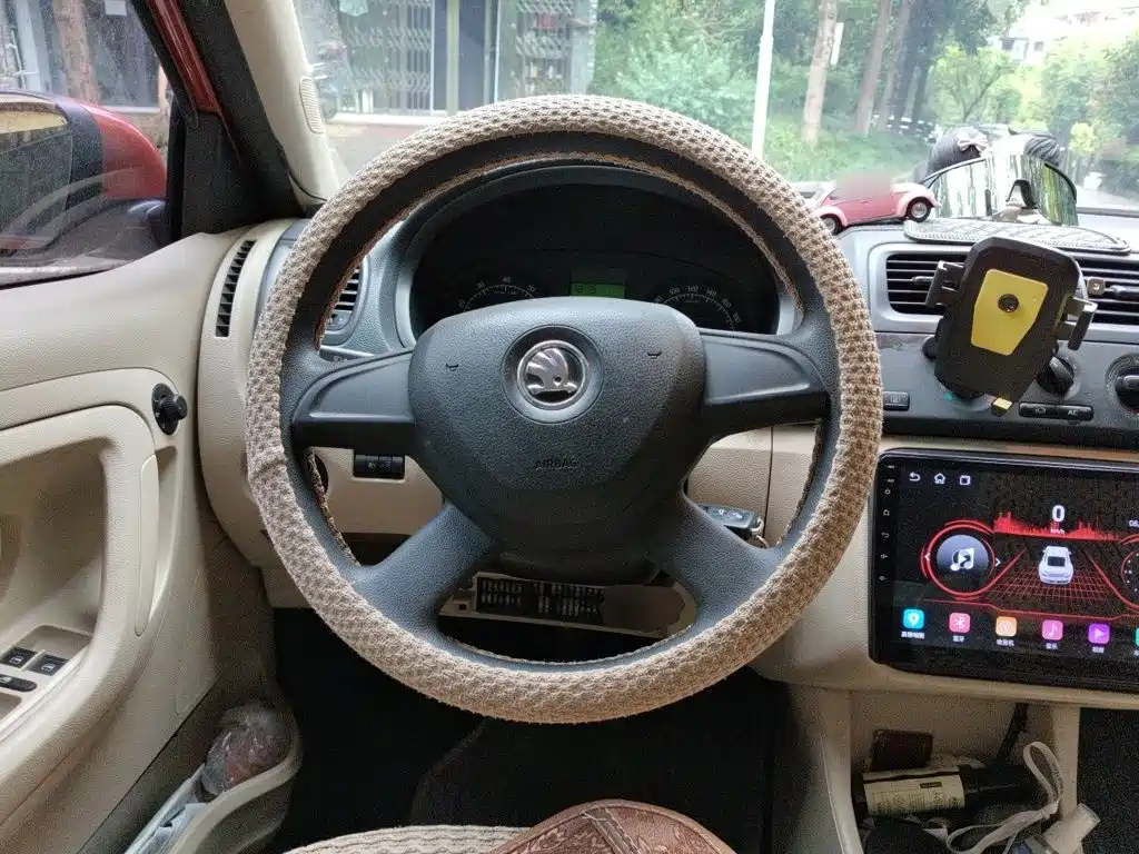 Skoda Fabia — миниатюра 11