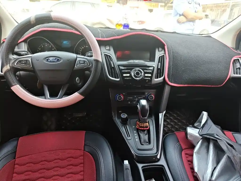 Ford Focus — миниатюра 10
