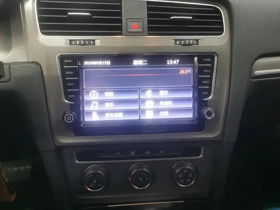 Volkswagen Golf — миниатюра 13