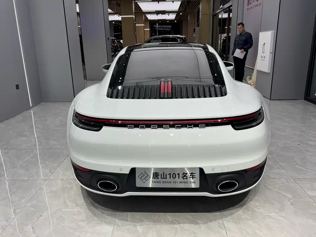 PORSCHE 911