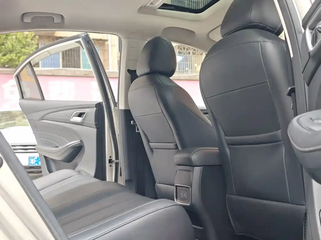 Roewe i5 — миниатюра 13