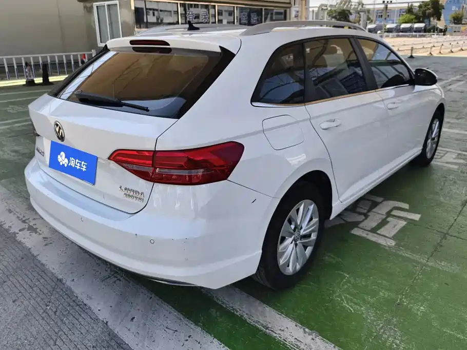 Volkswagen Lavida — миниатюра 3