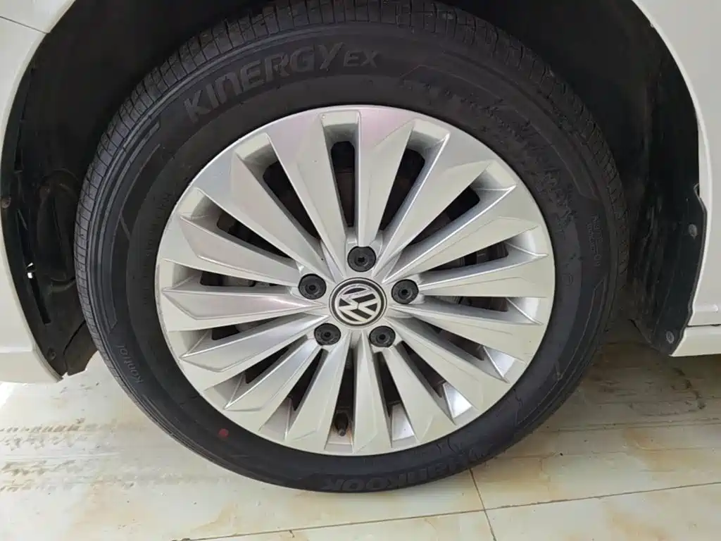 Volkswagen Lavida — миниатюра 23