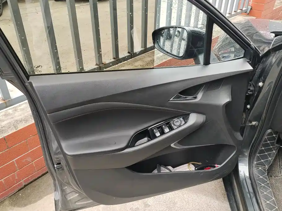 Chevrolet Volando — миниатюра 7
