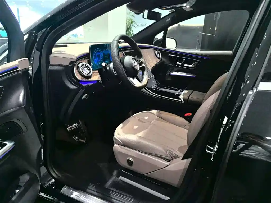 MERCEDES-BENZ EQE SUV