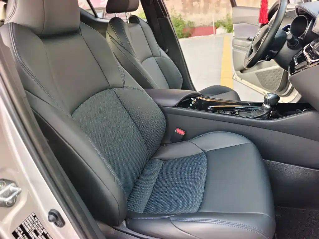 Toyota C-HR — миниатюра 11