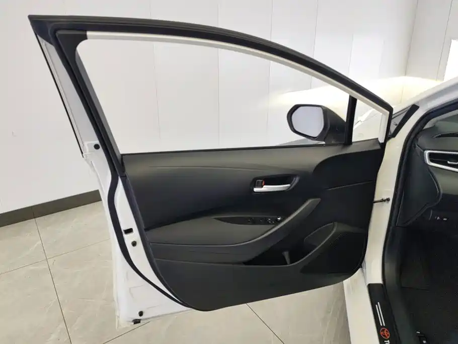Toyota Corolla — миниатюра 7