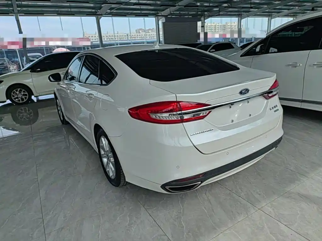 Ford Mondeo — миниатюра 5