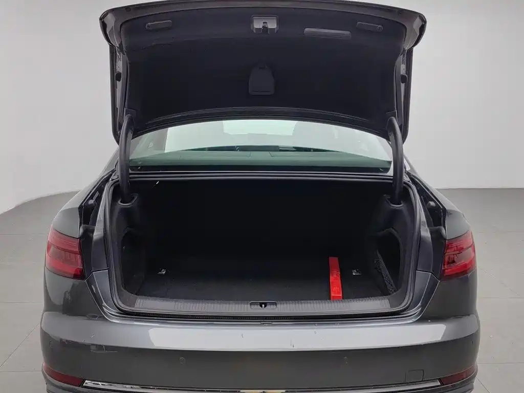 Audi A4L — миниатюра 16
