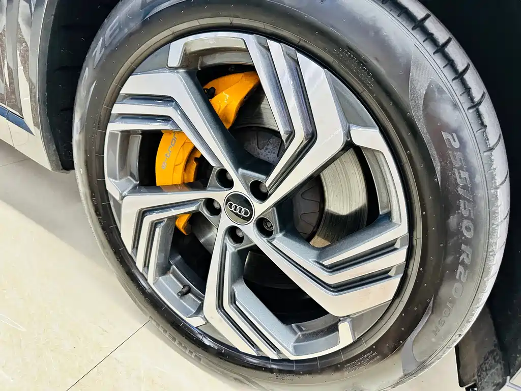 Audi e-tron — миниатюра 10