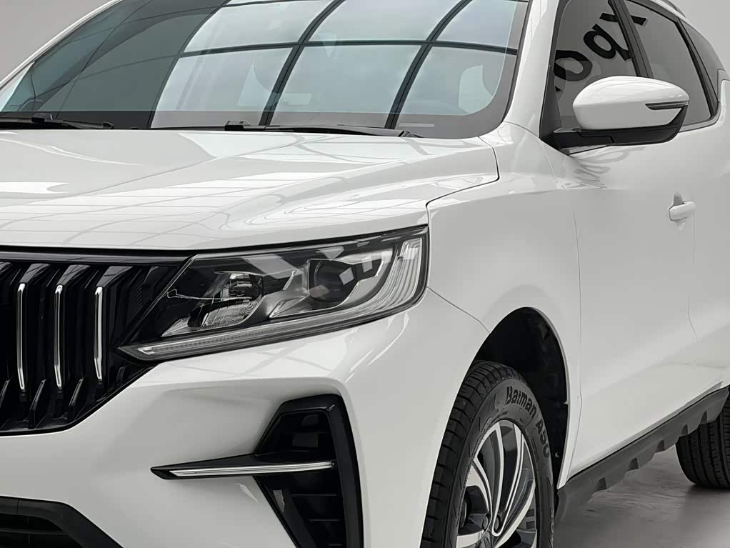 Geely Emgrand X6 1.4 л 2022 г. Белый, пробег 23000 км