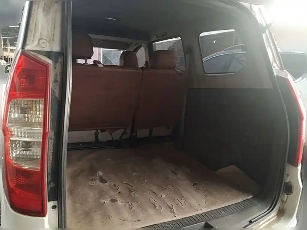 Wuling Hongguang — миниатюра 24