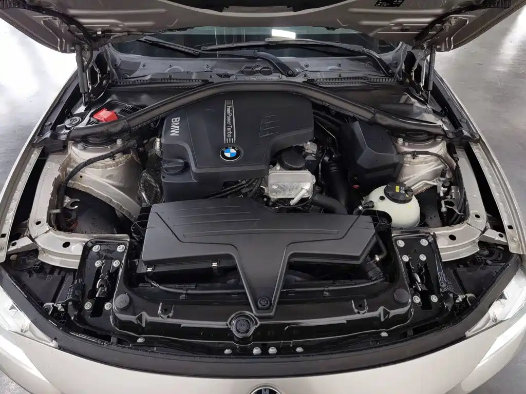 BMW 3 Series — миниатюра 6