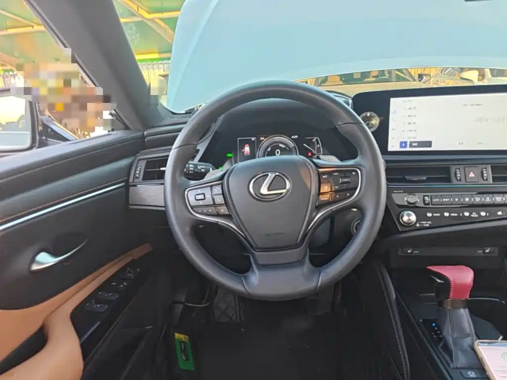 Lexus ES — миниатюра 11