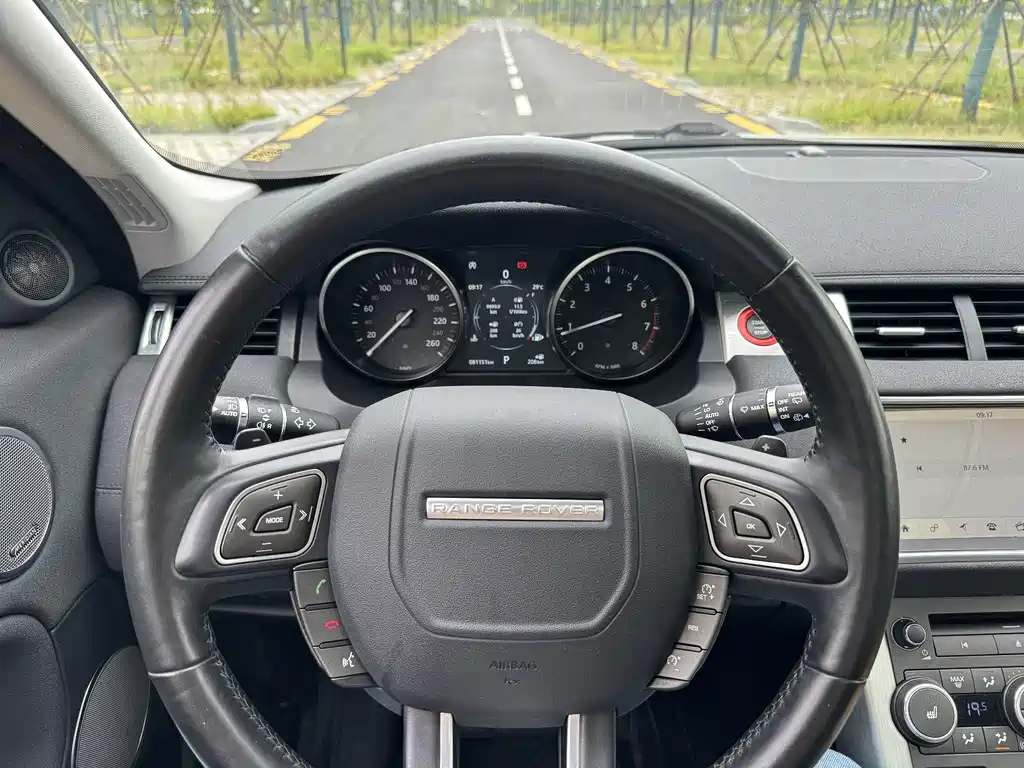 Land Rover Evoque — миниатюра 15