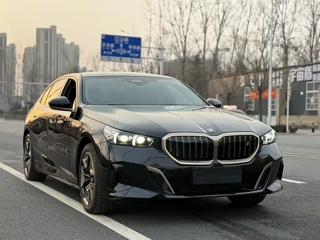 BMW I5