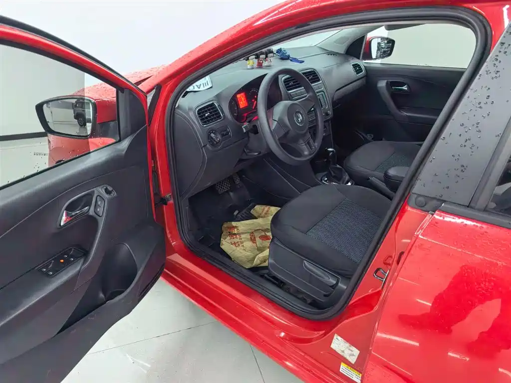 Volkswagen Polo — миниатюра 12