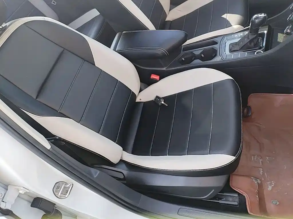Volkswagen Bora — миниатюра 25