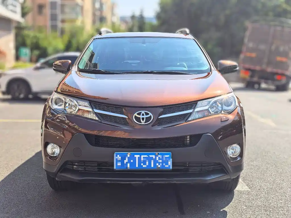 Toyota RAV4 — миниатюра 2