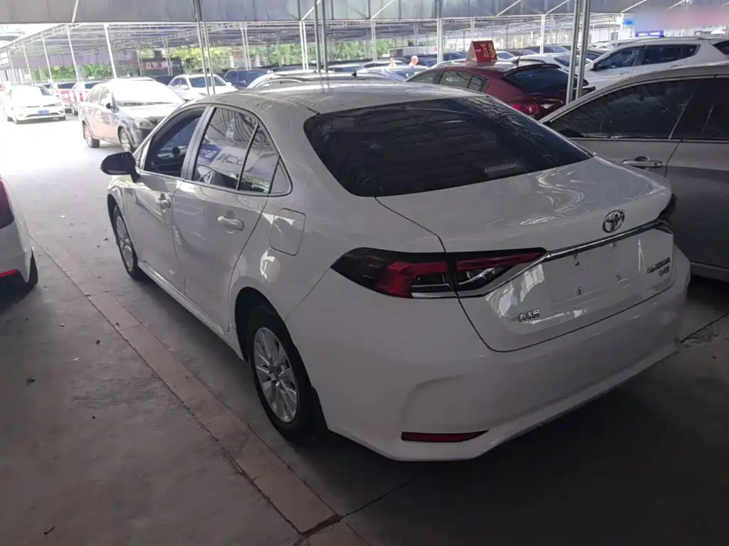Toyota Corolla — миниатюра 5