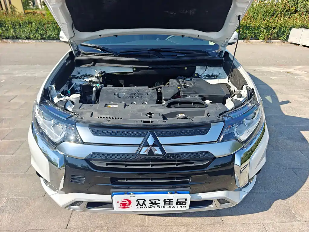Mitsubishi Outlander — миниатюра 25