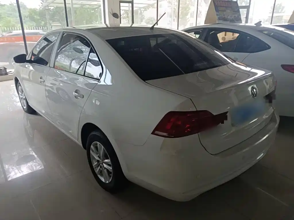 Volkswagen Santana — миниатюра 5