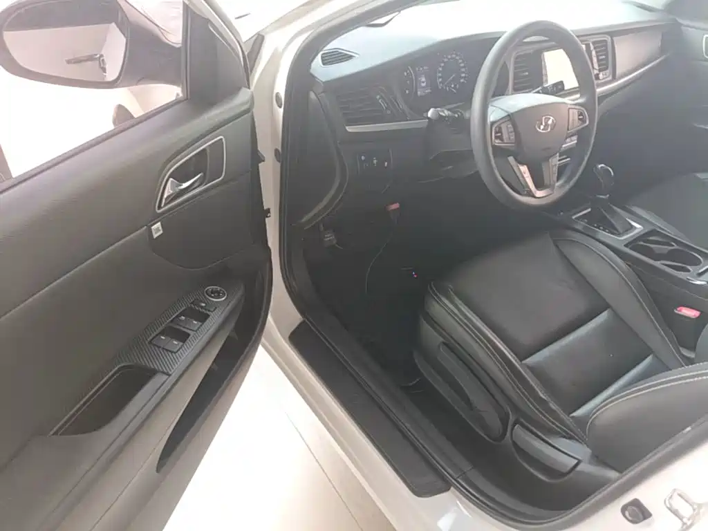 Hyundai Mistra — миниатюра 16