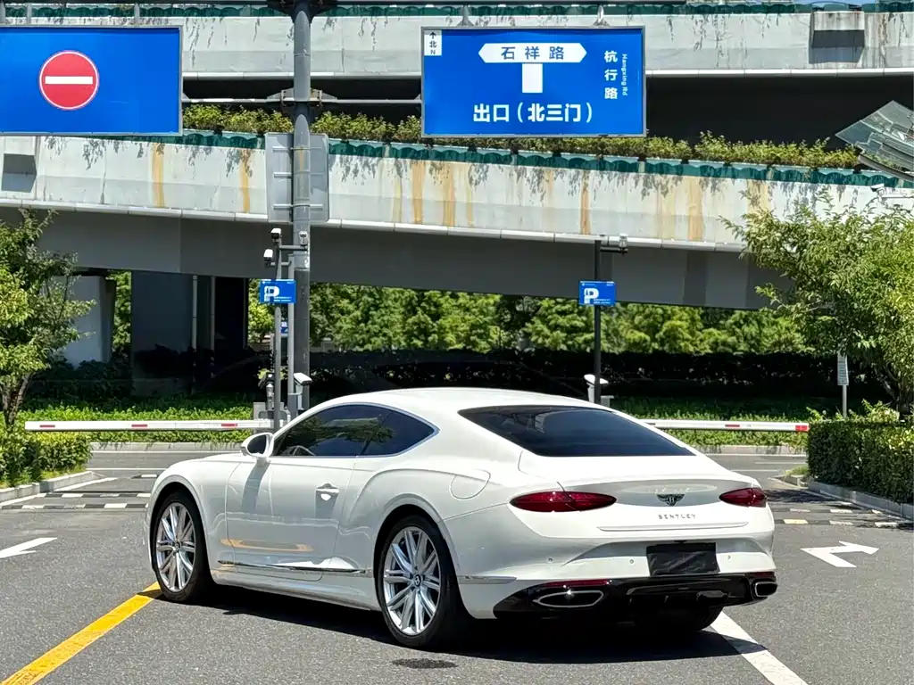 Bentley Continental PHEV — миниатюра 8