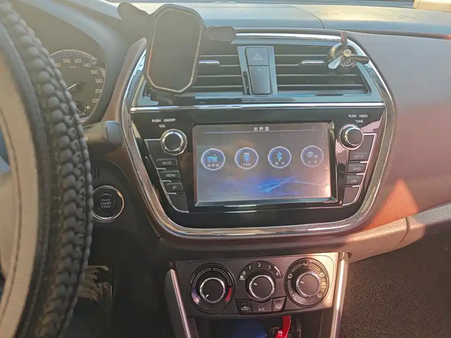 Suzuki Vitara — миниатюра 13