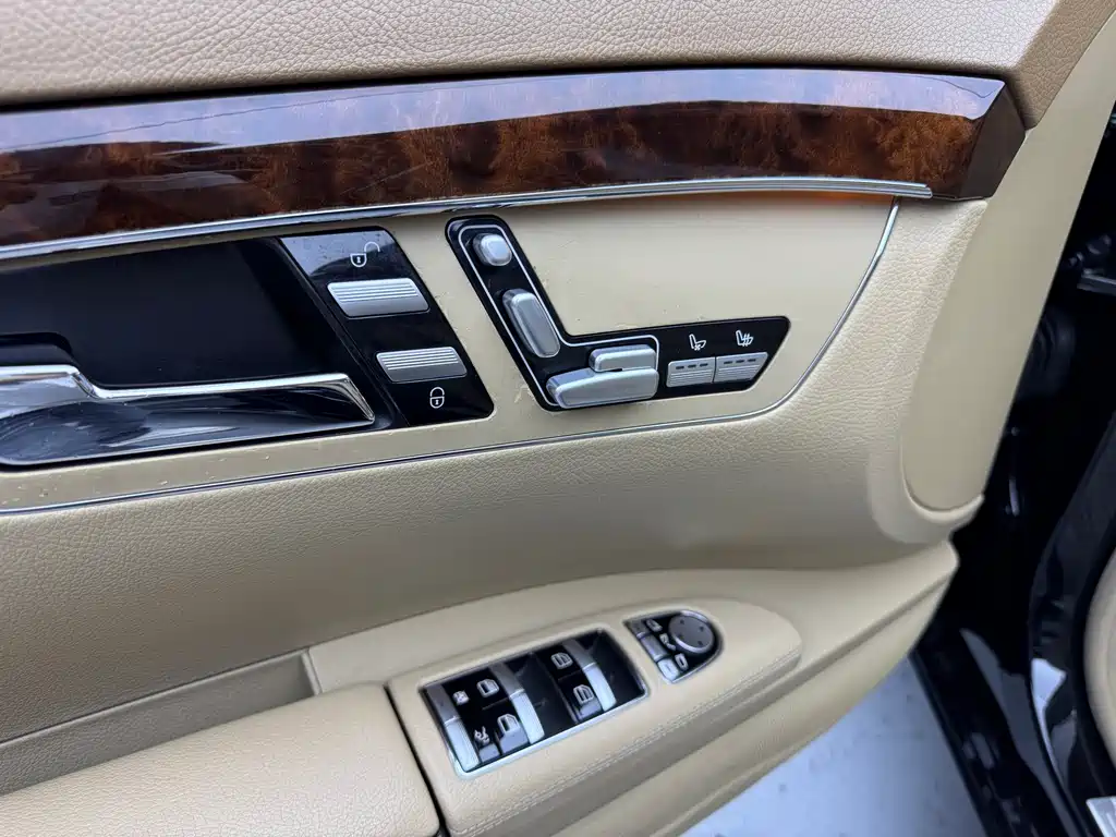 Mercedes-Benz S-Class — миниатюра 10