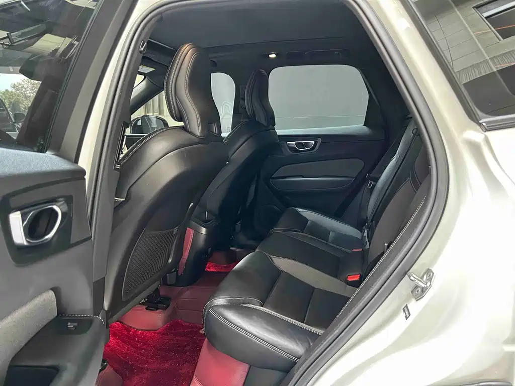 Volvo XC60 — миниатюра 5