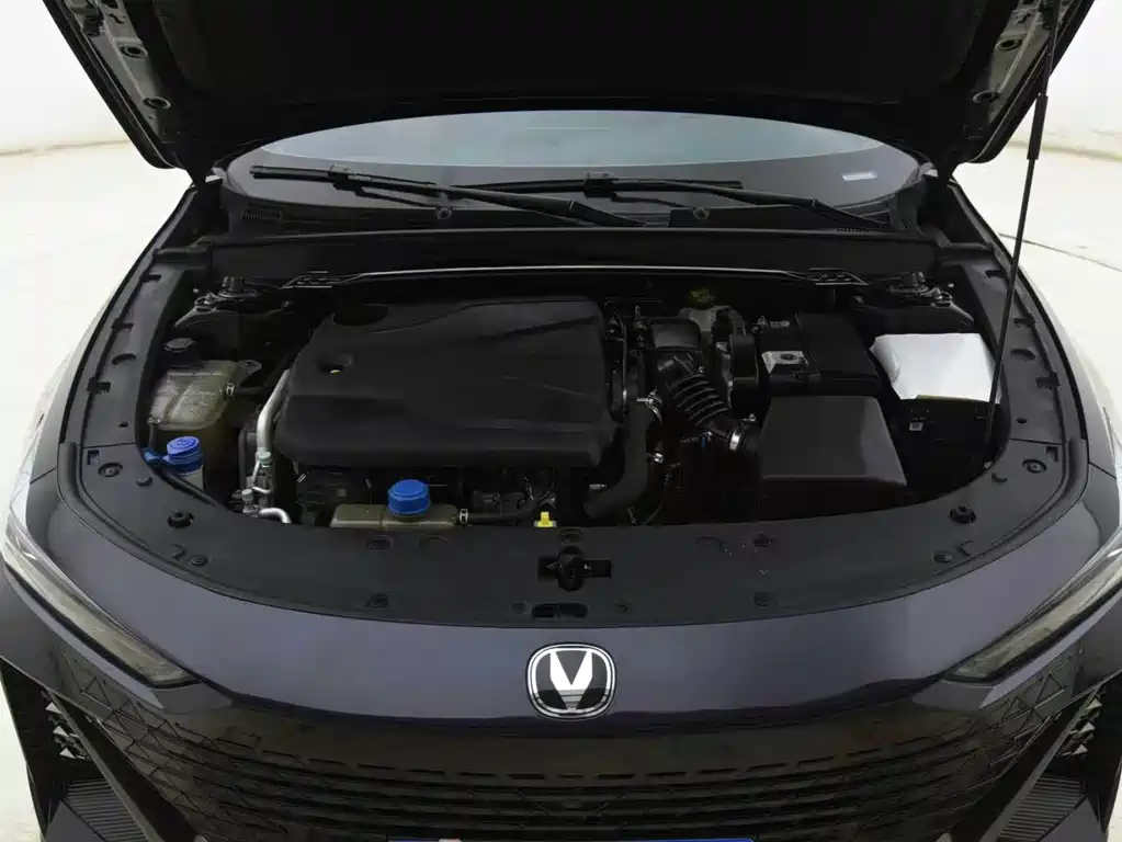 Changan UNI-V — миниатюра 13