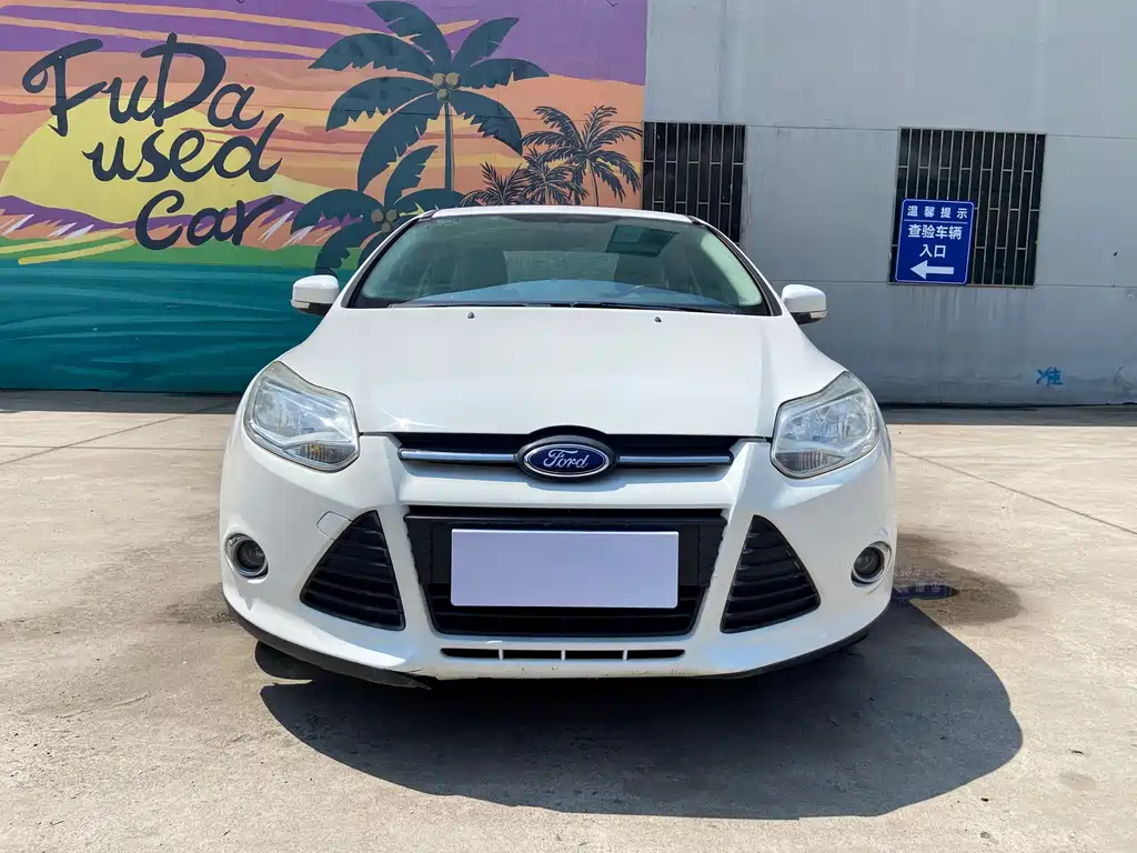Ford Focus 2012 1.6L AT