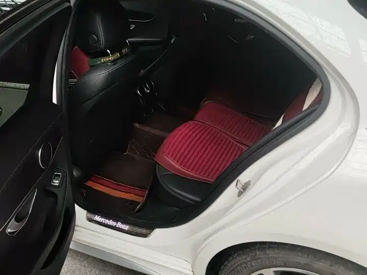 Mercedes-Benz C-Class — миниатюра 5