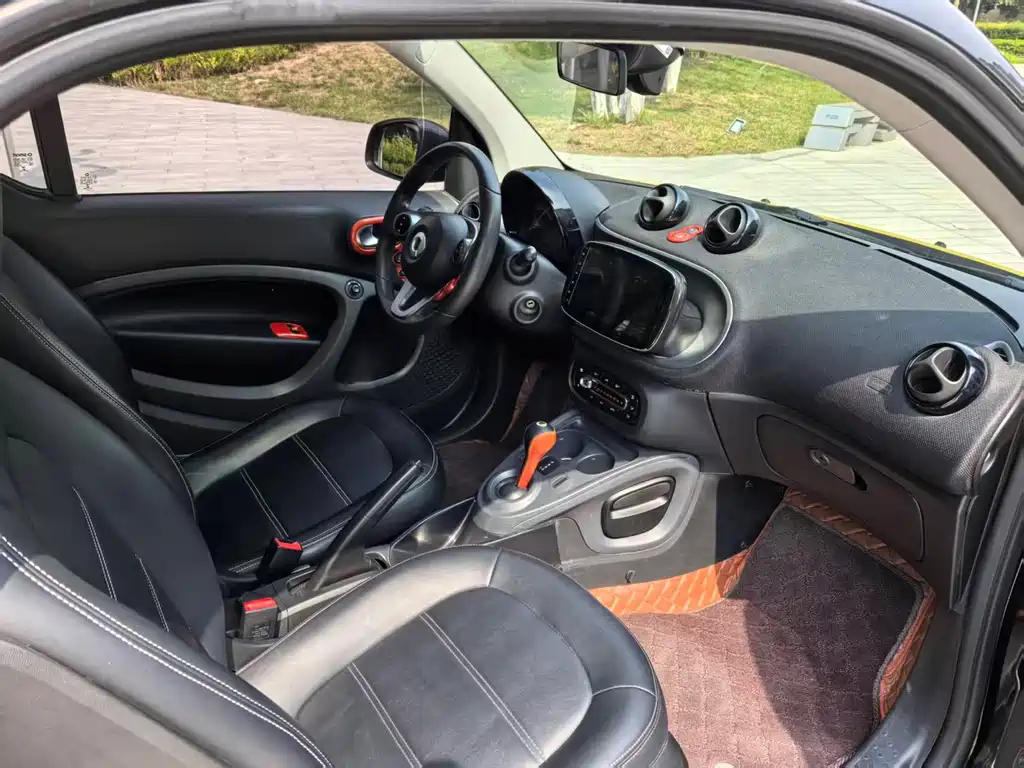 smart Smart Fortwo — миниатюра 8