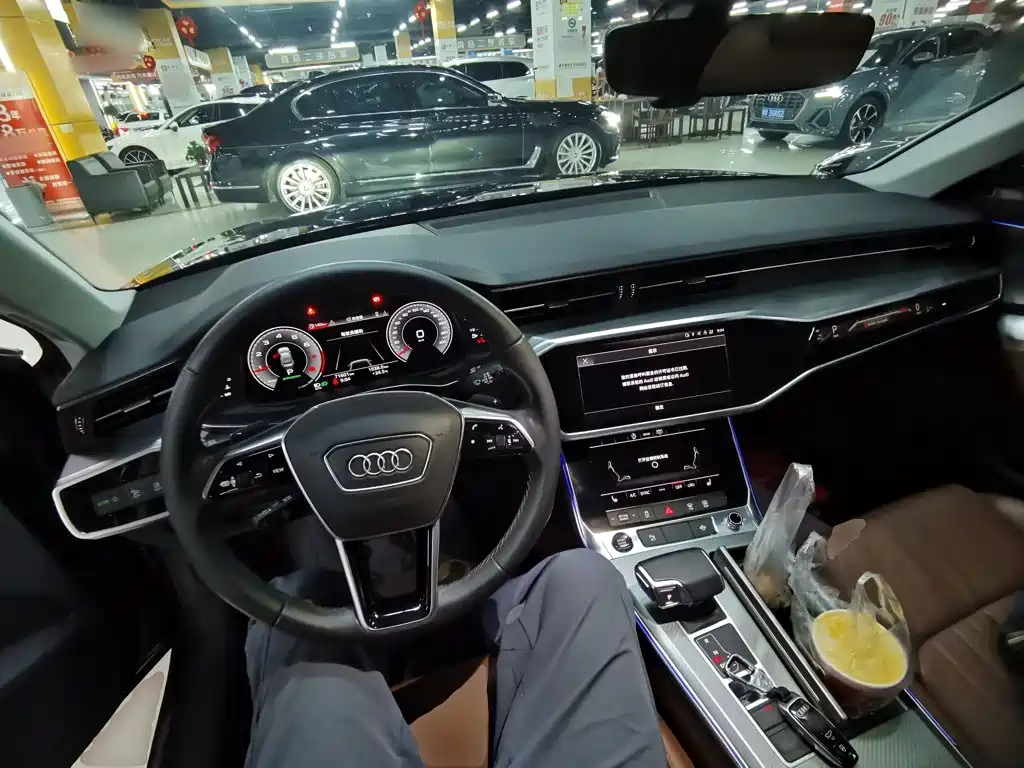 Audi A6L — миниатюра 10
