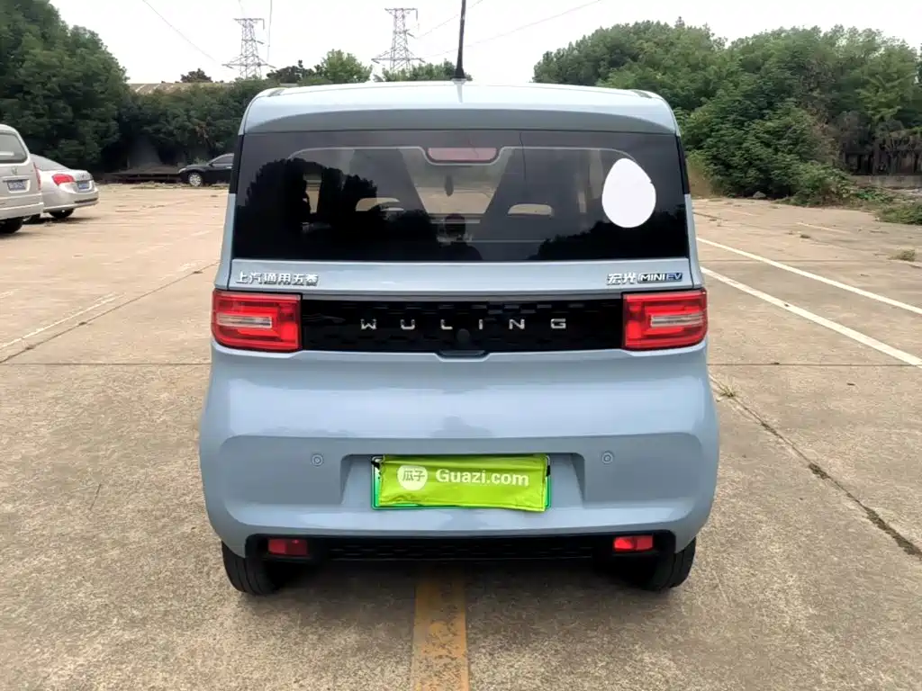 Wuling MINIEV — миниатюра 6