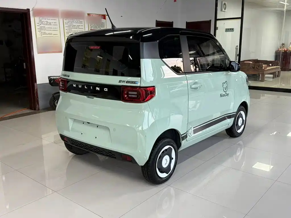 Wuling MINIEV — миниатюра 8