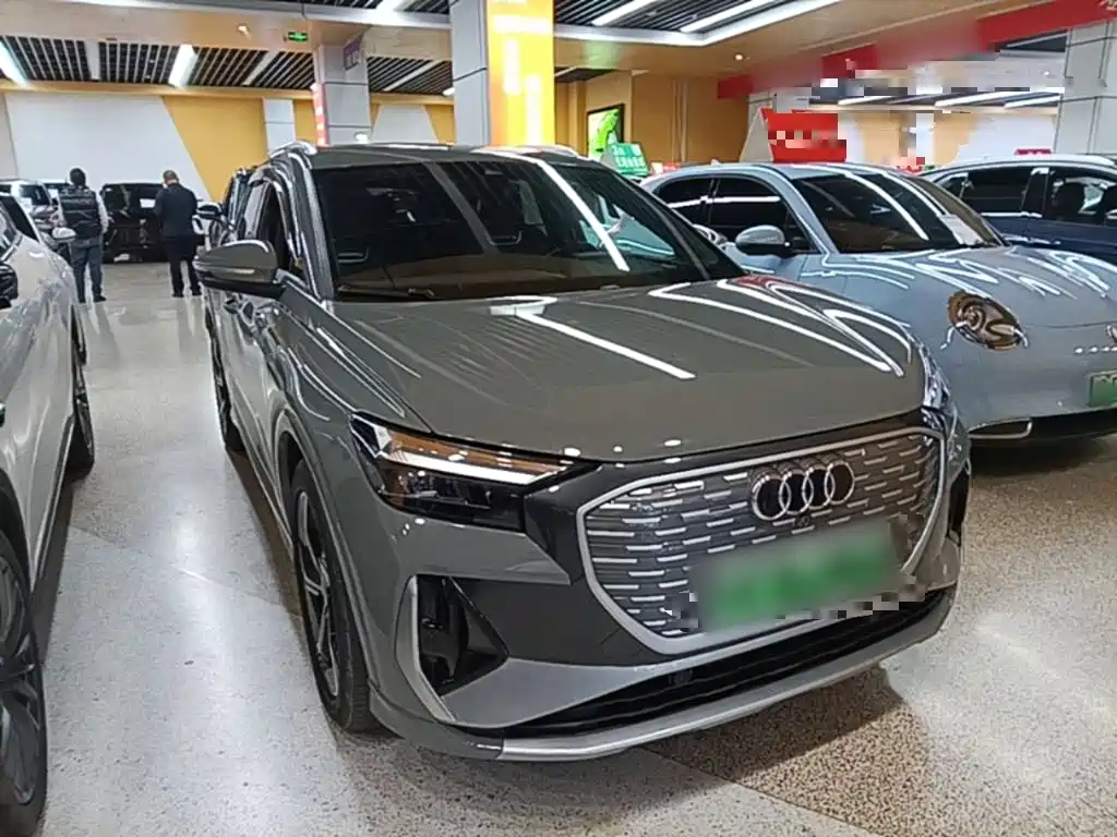 Audi Q4 e-tron — миниатюра 4