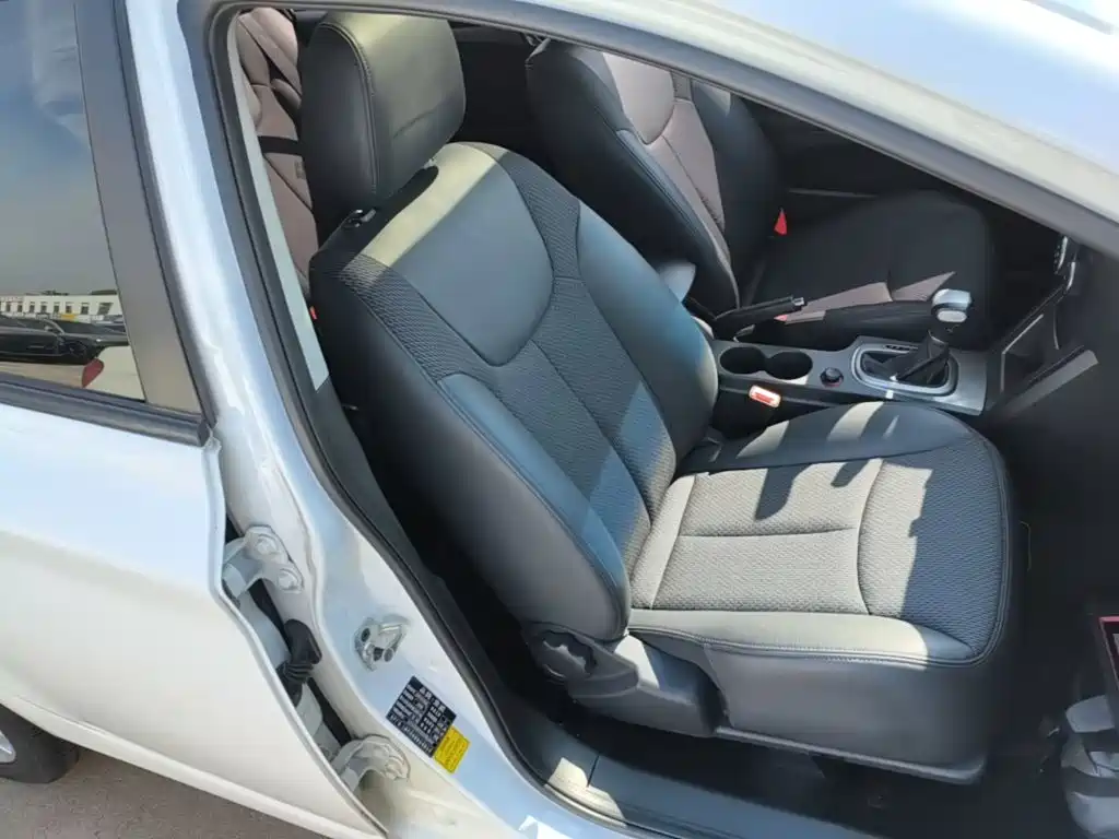 Roewe 350 — миниатюра 25