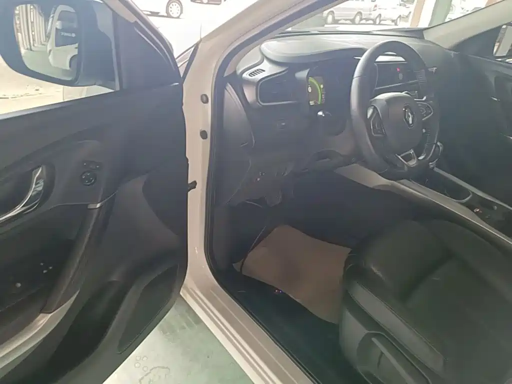 Renault Kadjar — миниатюра 16