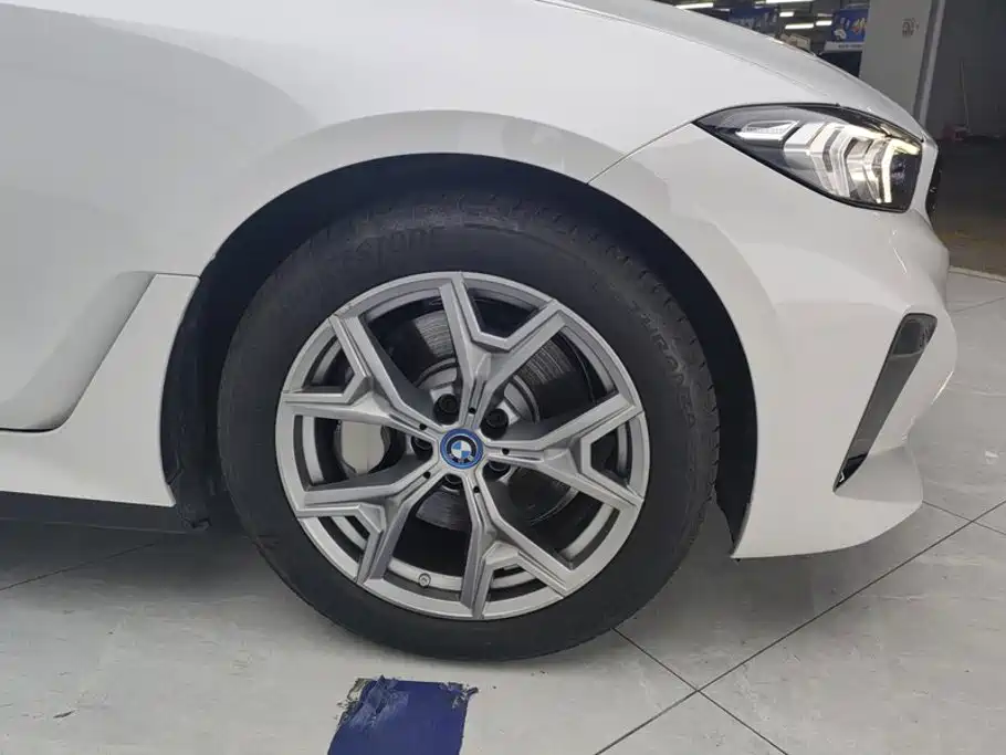 BMW i3 — миниатюра 6