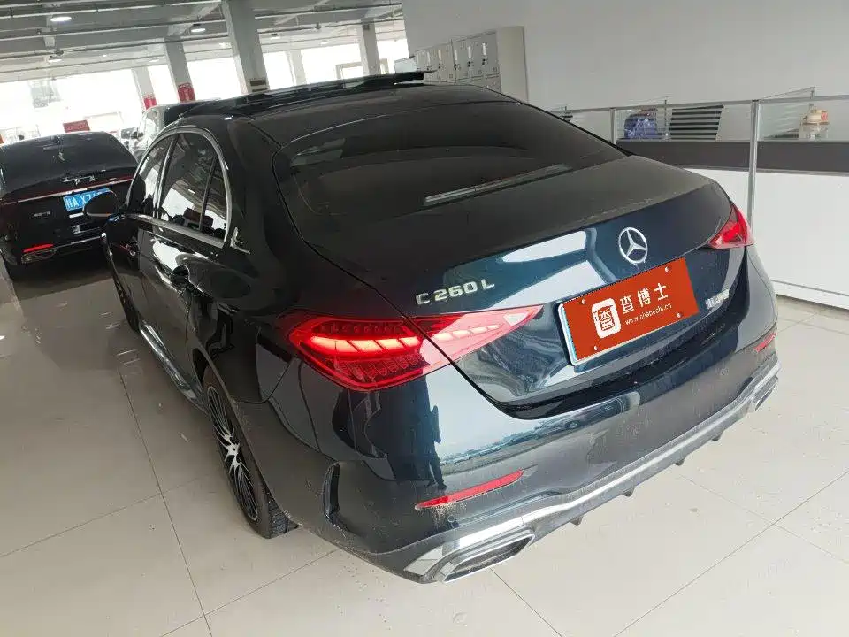 Mercedes-Benz C-Class — миниатюра 3